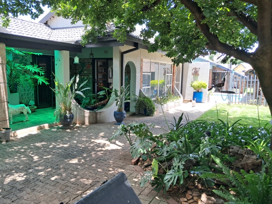 4 Bedroom Property for Sale in Naudeville Free State